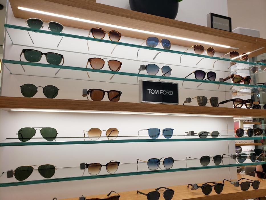Images 360 Eyecare - Yorkville