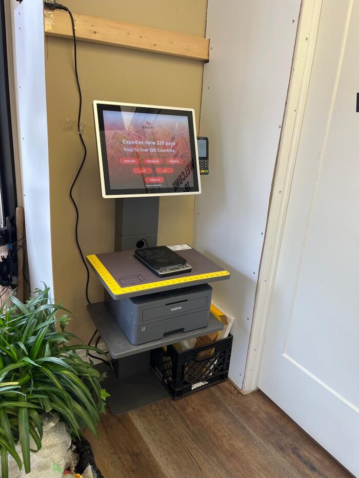 Images DHL Express Authorized Shipping Center