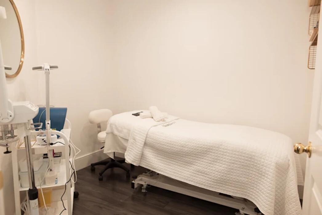 Images Glow & Go Med Spa & Laser Clinic