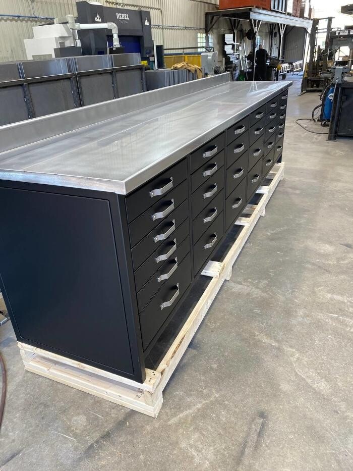 Images Les Industries Bleu Métal Inc. , Blue Metal Indu stries Inc.