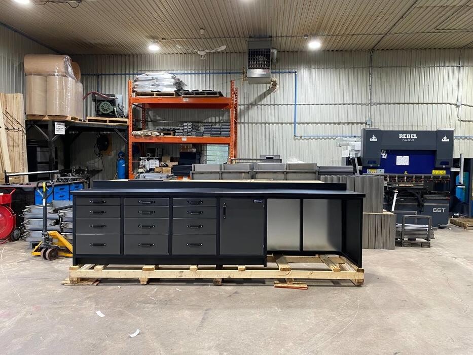 Images Les Industries Bleu Métal Inc. , Blue Metal Indu stries Inc.