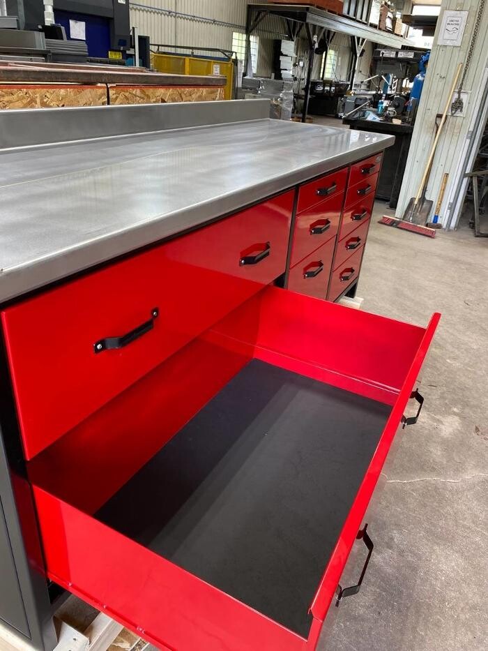 Images Les Industries Bleu Métal Inc. , Blue Metal Indu stries Inc.