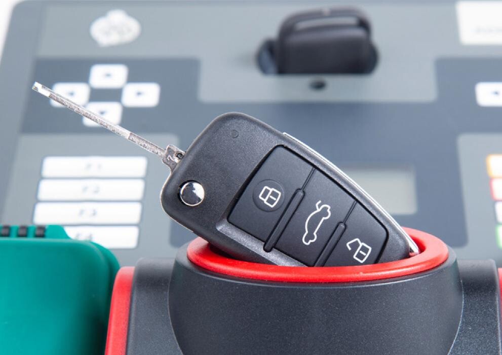 Images CanDo Lock and Key