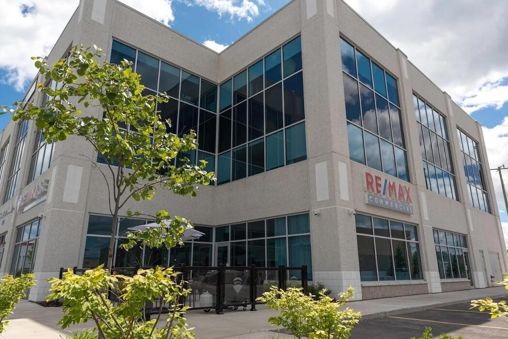Images Chris Raposo - Kingston On Realtor
