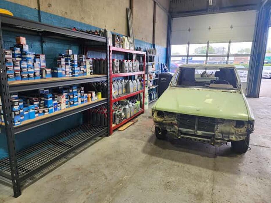 Images Shields Auto Centre - Georgetown Mechanic