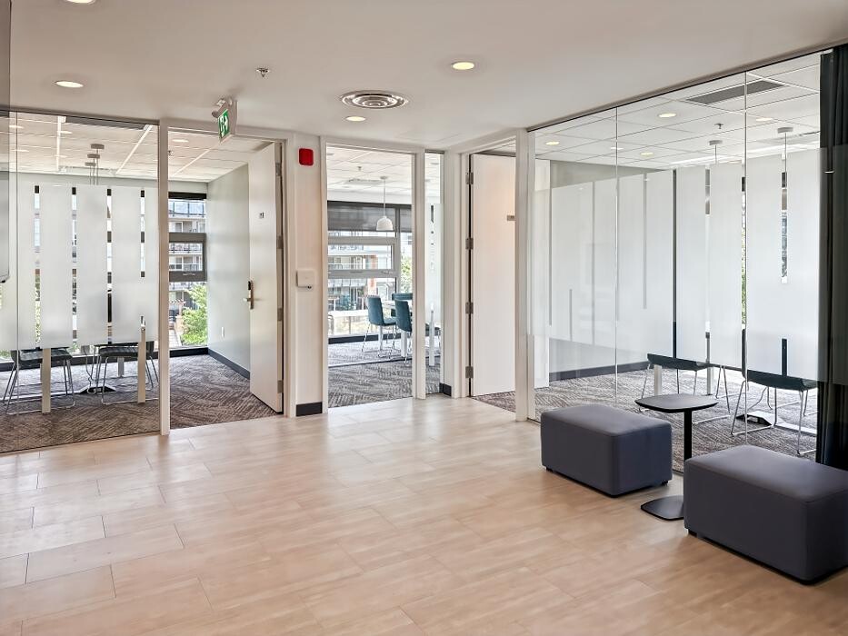 Images Regus Willoughby Town Centre