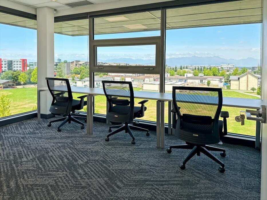 Images Regus Willoughby Town Centre