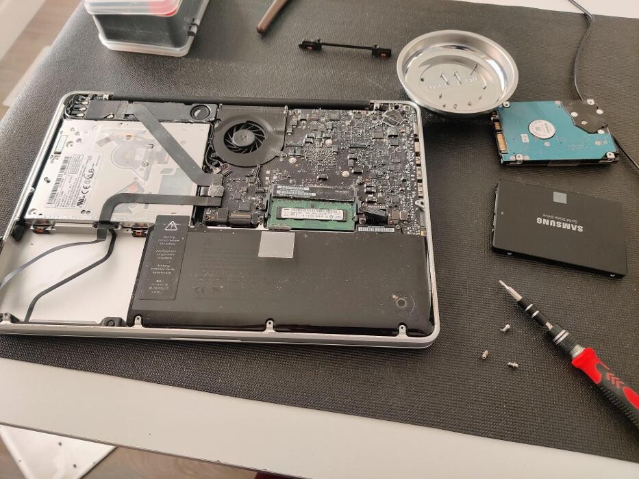 Images Calgary Mac Repairs | MacBook iMac Repairs Center | Apple Mac Computer Repairs Calgary | Data Recovery | Logic Board Repair