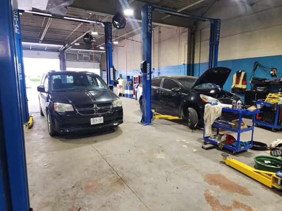 Images Shields Auto Centre - Georgetown Mechanic