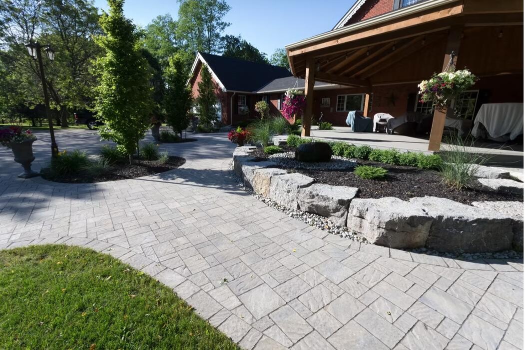 Images Cedarlane Landscape & Design