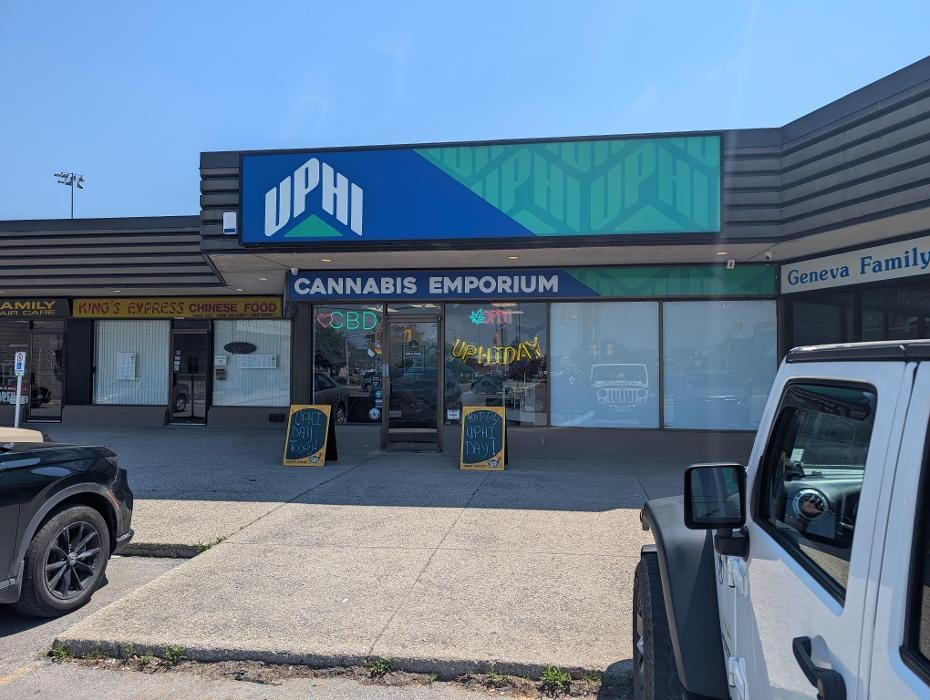 Images UpHi Cannabis Emporium