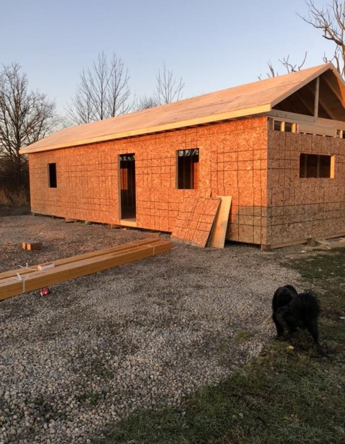 Images Canadian Grizzly Renovations Inc.