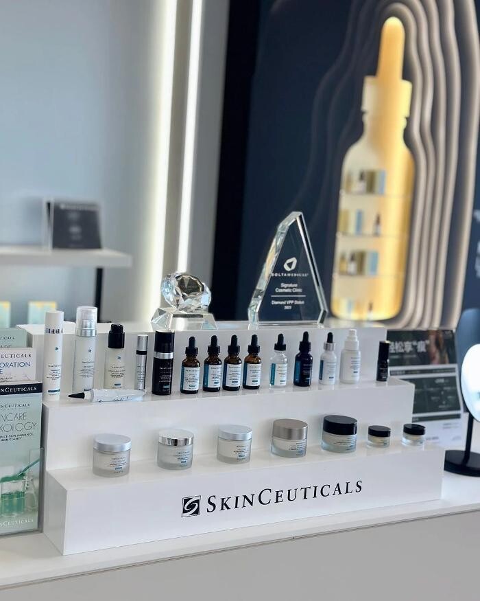 Images Signature Cosmetic Clinic FMP | PicoWay | PicoSure | RF Microneedling | Ultherapy | Thermage FLX | Sofwave | Emsculpt NEO