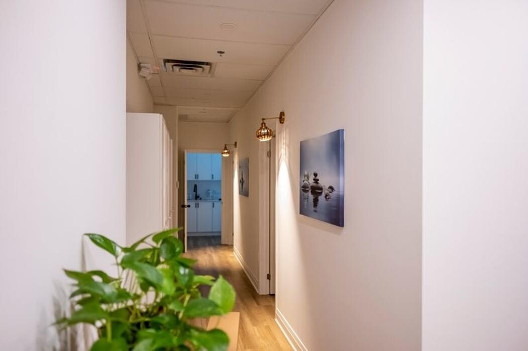 Images Sherbourne & Bloor RMT & Acupuncture