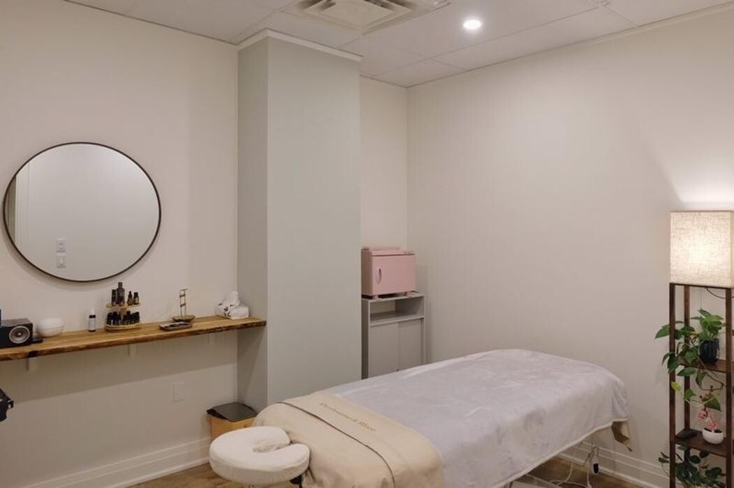 Images Sherbourne & Bloor RMT & Acupuncture