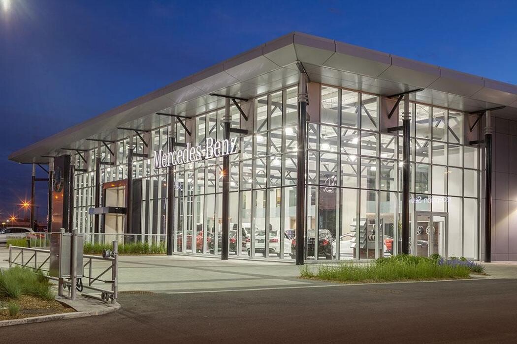 Images Mercedes-Benz Montréal-Est