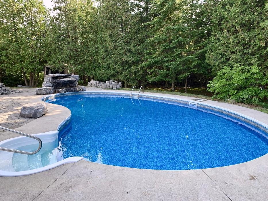 Images 4 Season Pool & Spa Care Inc