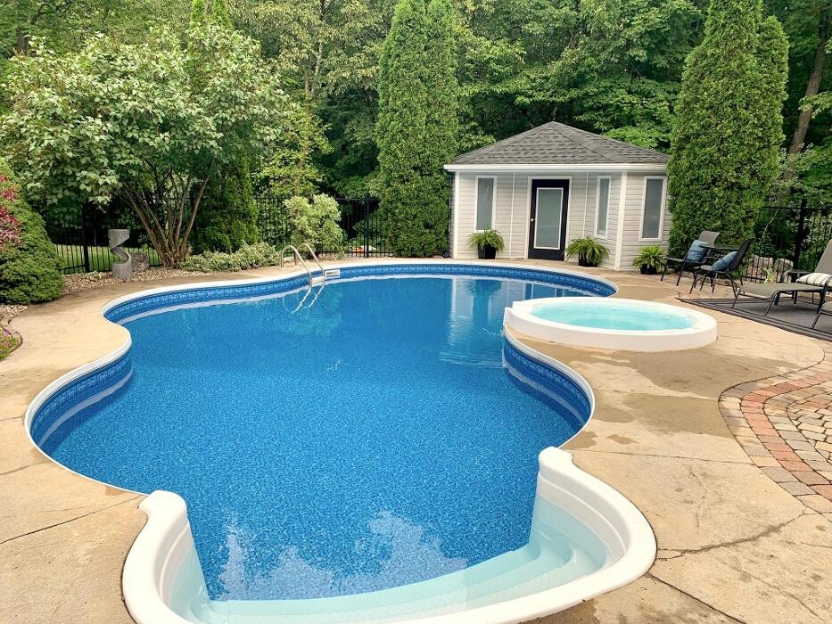 Images 4 Season Pool & Spa Care Inc
