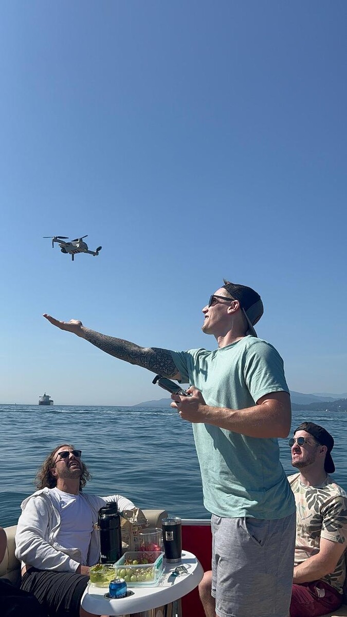 Images SeaSky Cruises Pontoon & Yacht Rental | Vancouver Private Boat Rental