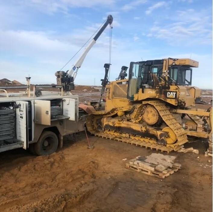 Images North Western Truck & Equipment Repair Ltd.