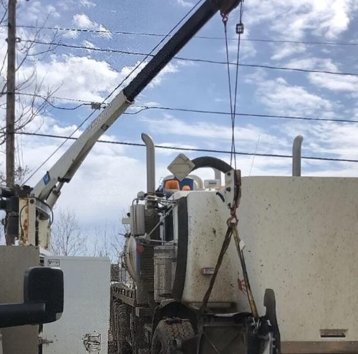 Images North Western Truck & Equipment Repair Ltd.