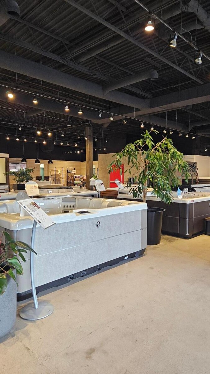 Images Rocky Mountain Pools and Spas Ltd.