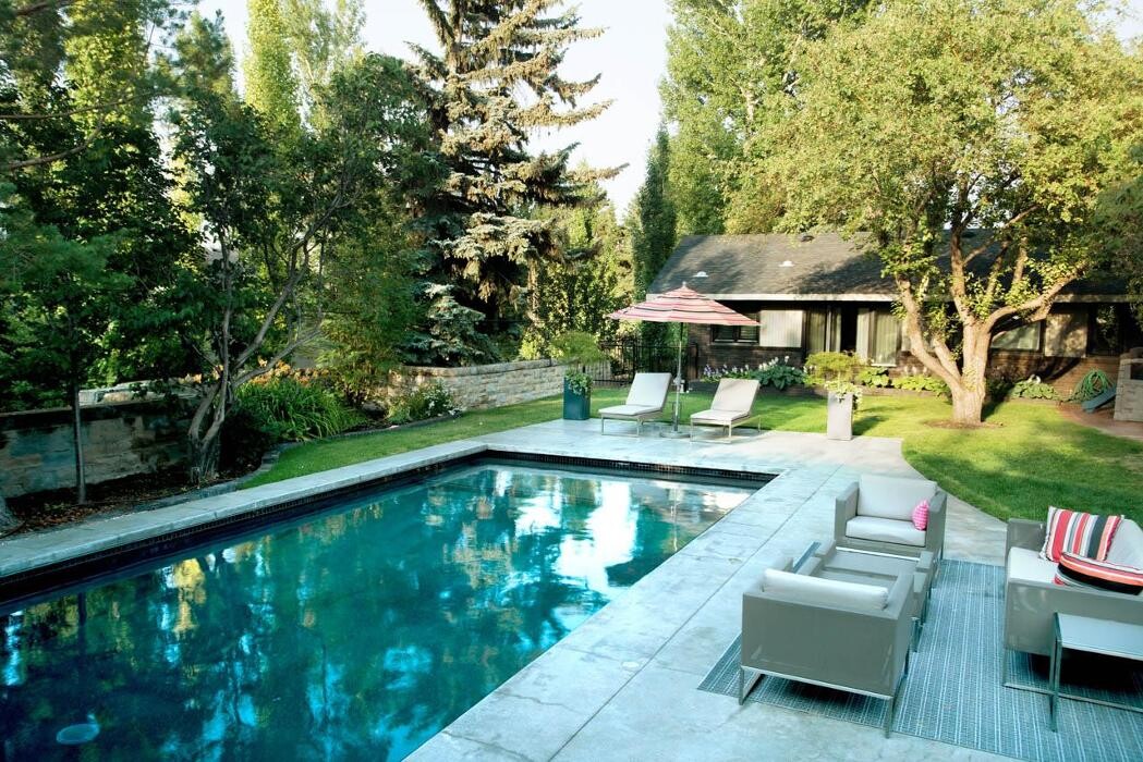 Images Rocky Mountain Pools and Spas Ltd.