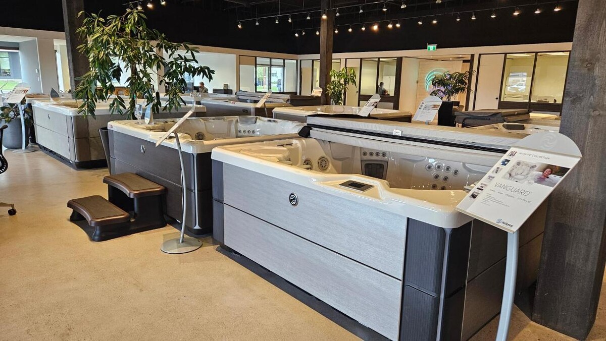 Images Rocky Mountain Pools and Spas Ltd.