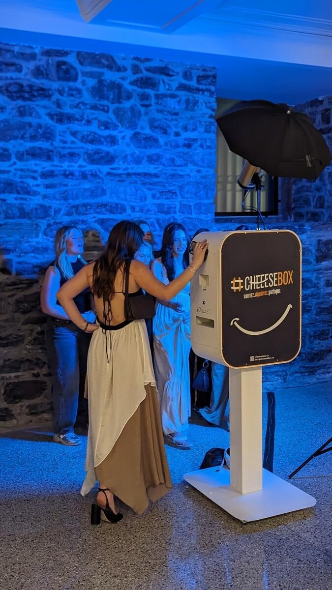 Images Activation de marque CheeeseBOX Inc.