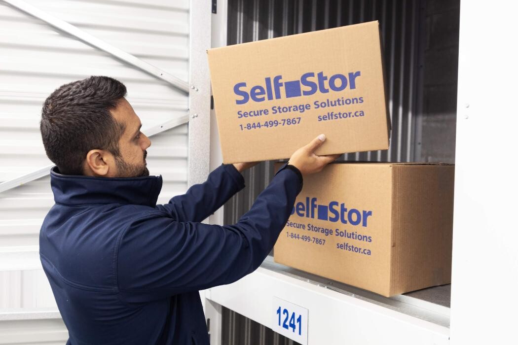 Images Self Stor Storage Etobicoke