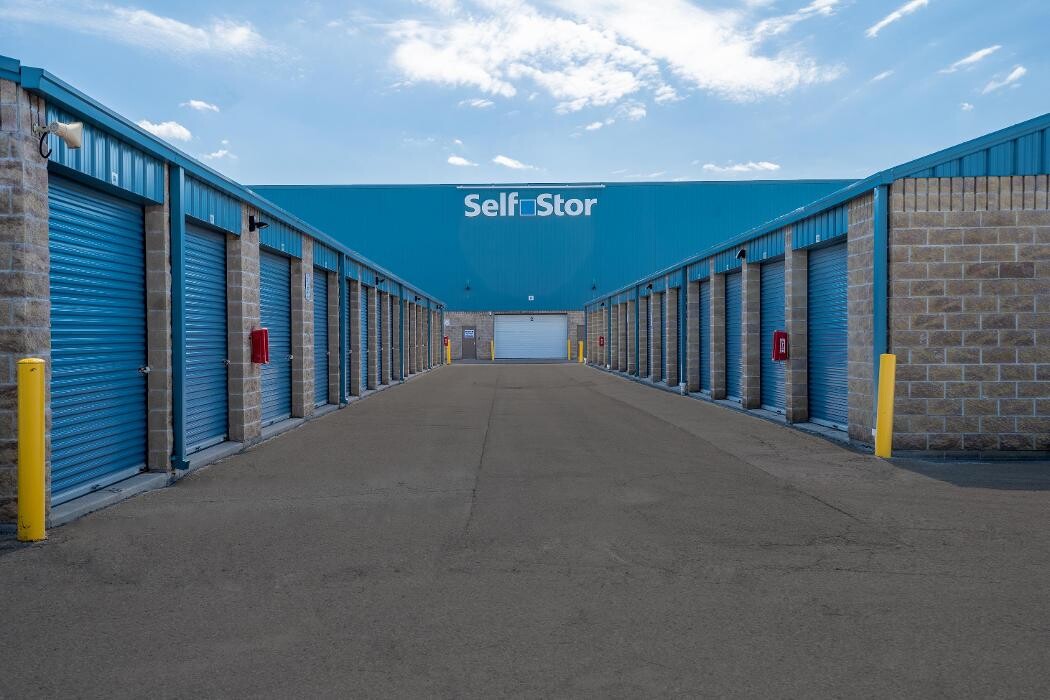 Images Self Stor Storage Etobicoke