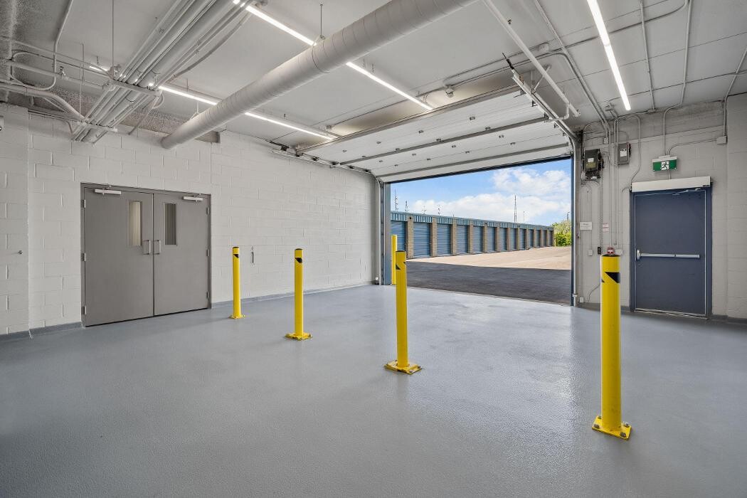 Images Self Stor Storage Etobicoke