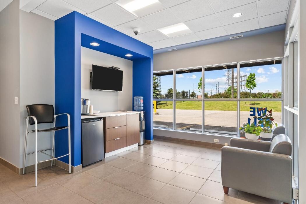 Images Self Stor Storage Etobicoke