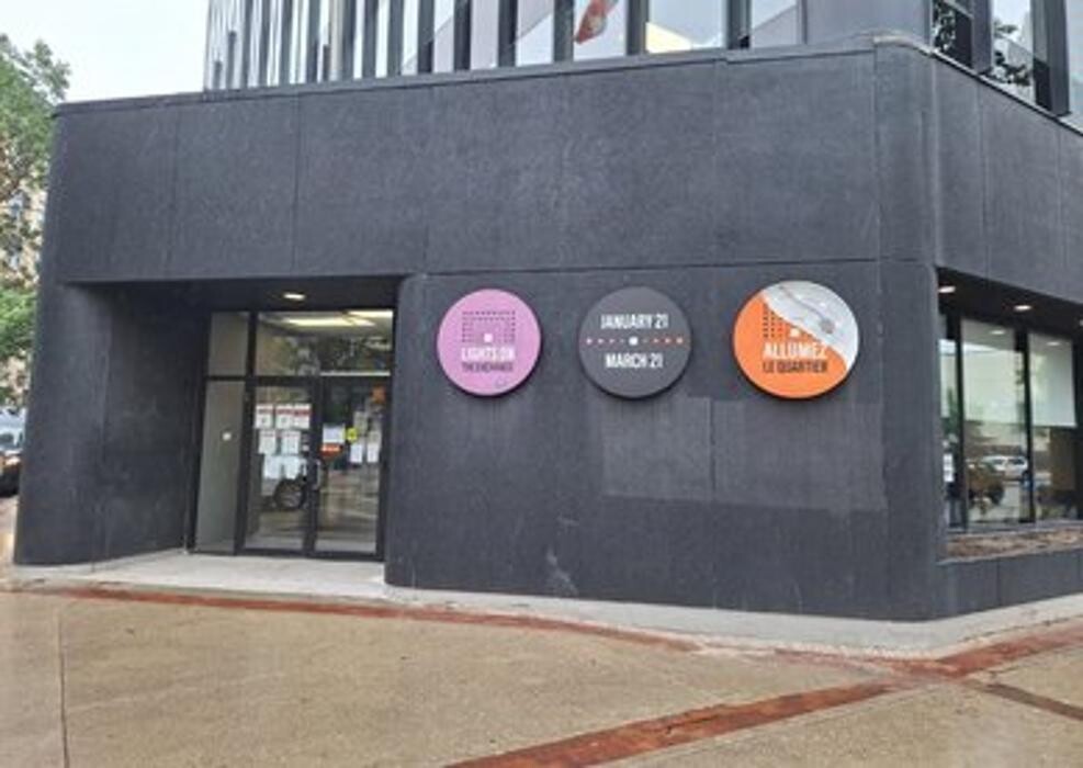 Images CoinFlip Bitcoin ATM - NANO Grocery (Winnipeg)