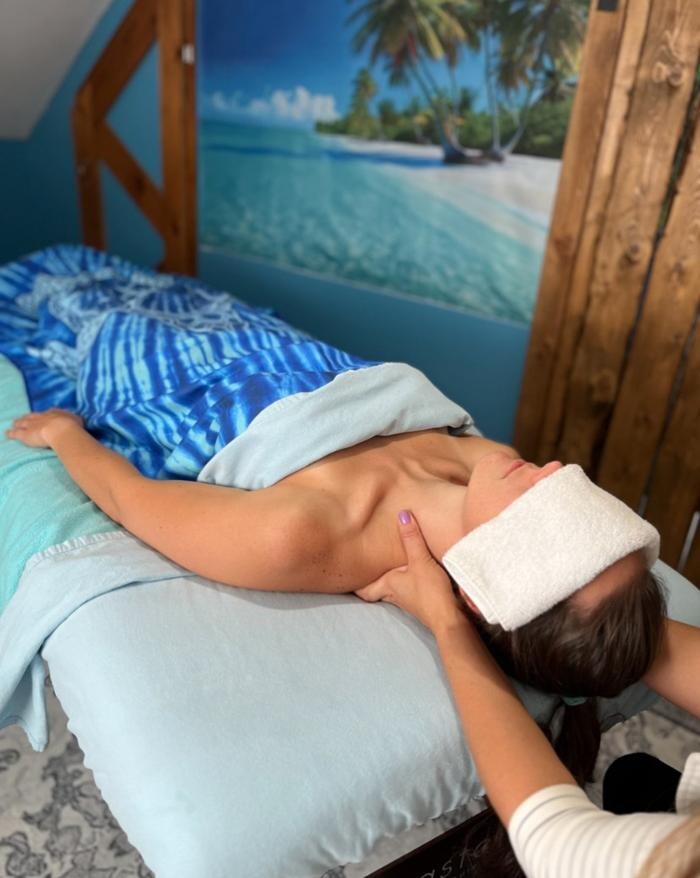 Images Massothérapeute Jessy Guyon