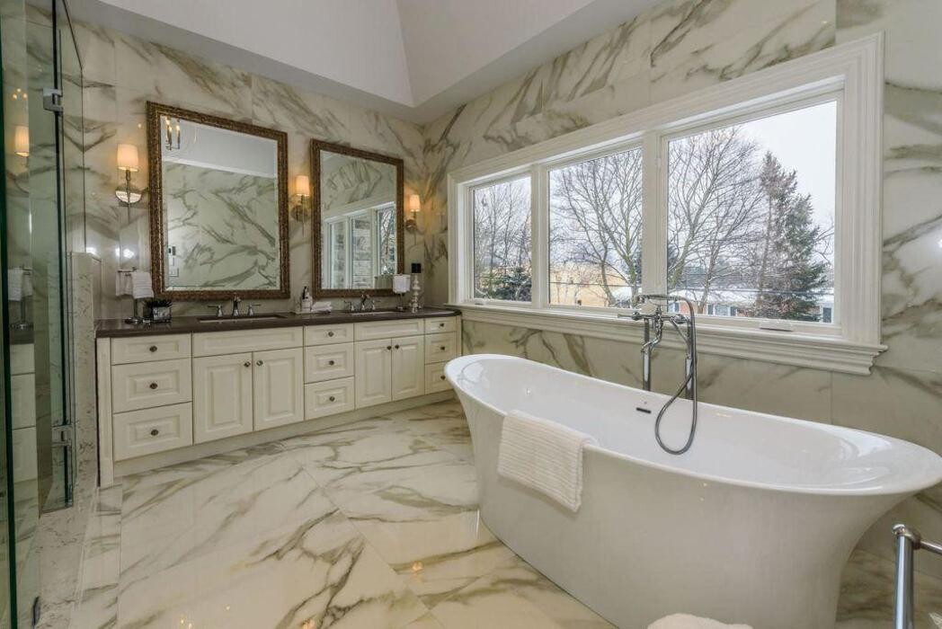 Images Golden Bee Homes Inc. - Toronto Home Renovation