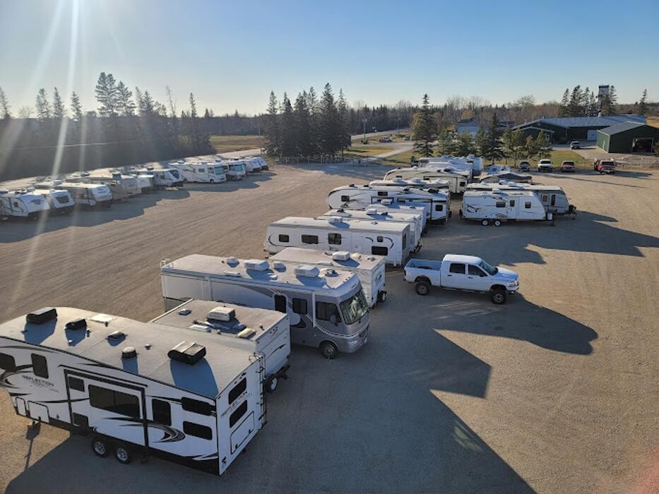 Images Wayne Johnston Autobody Repairs & Outdoor Vehicle Storage