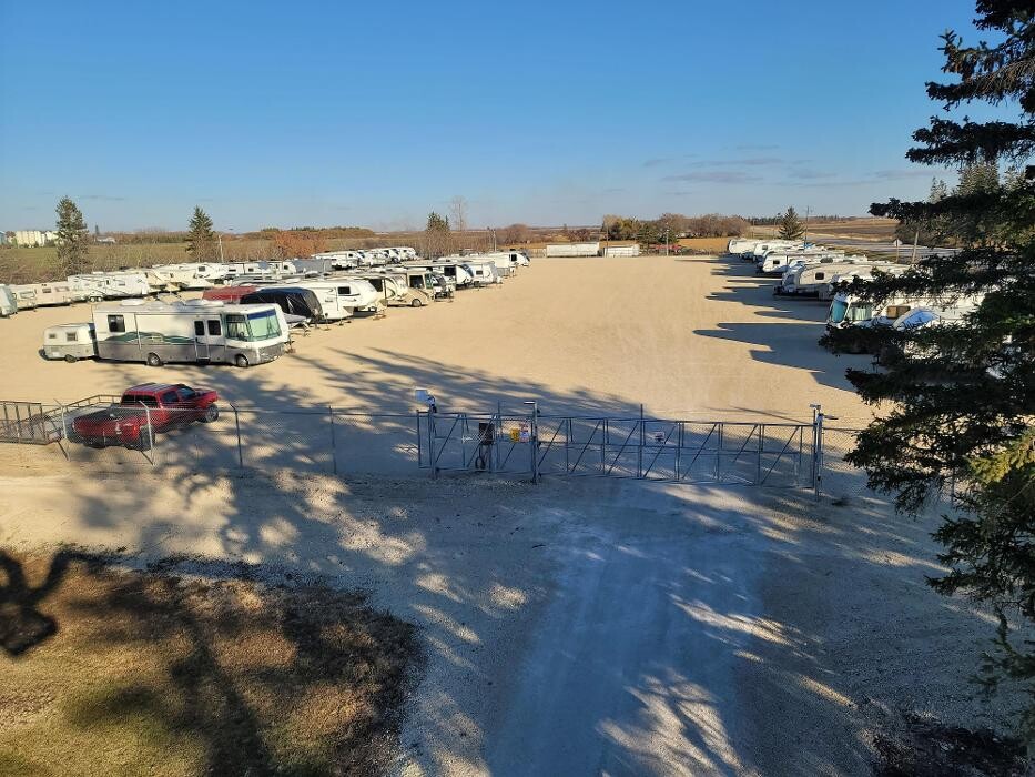 Images Wayne Johnston Autobody Repairs & Outdoor Vehicle Storage