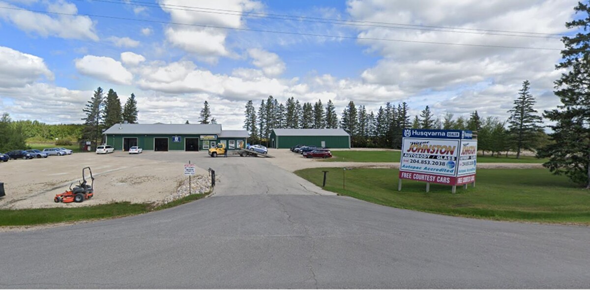 Images Wayne Johnston Autobody Repairs & Outdoor Vehicle Storage