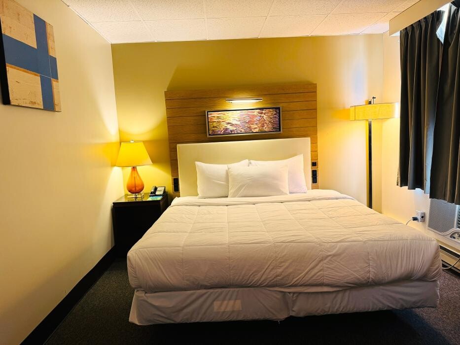 Images Forest Inn & Conference Centre