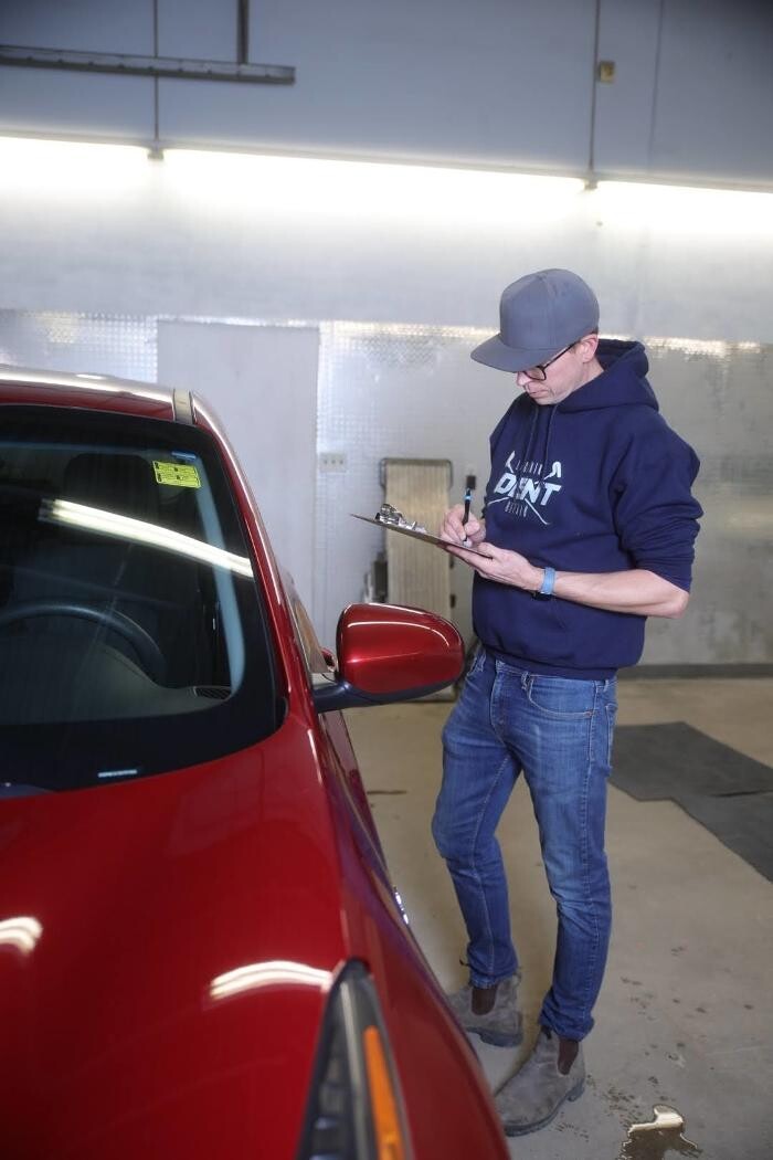 Images Lightning Dent Repair Ltd.
