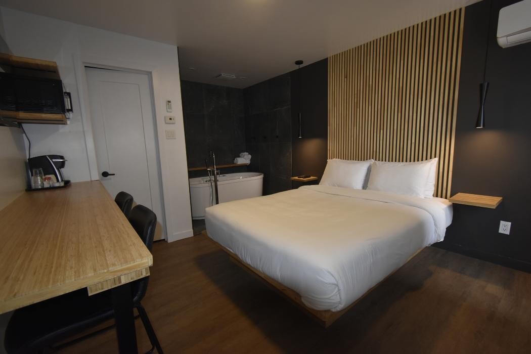 Images Motel ANF Inc