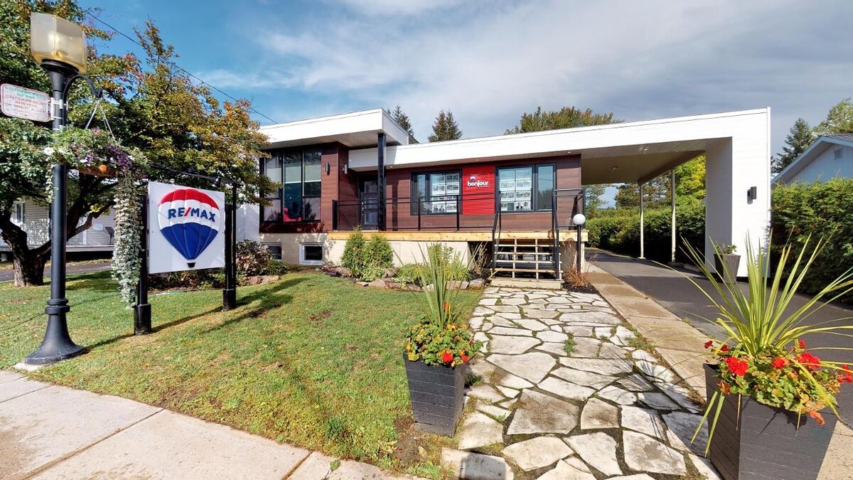 Images RE/MAX du Cartier Bonjour