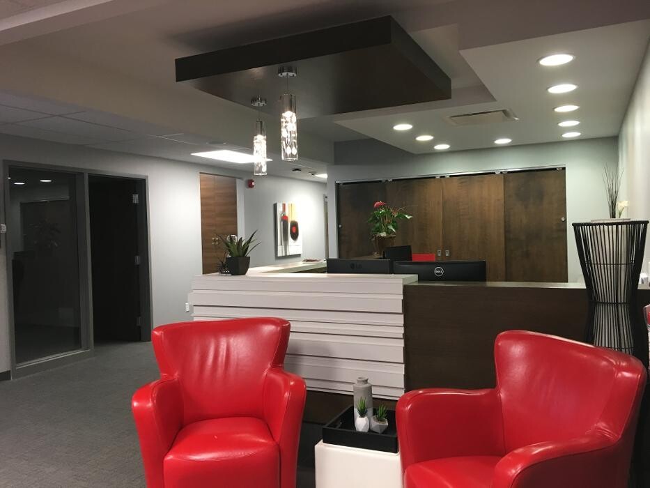 Images RE/MAX DE FRANCHEVILLE