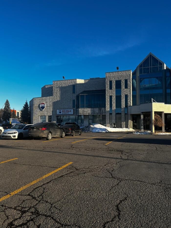 Images RE/MAX DYNASTIE