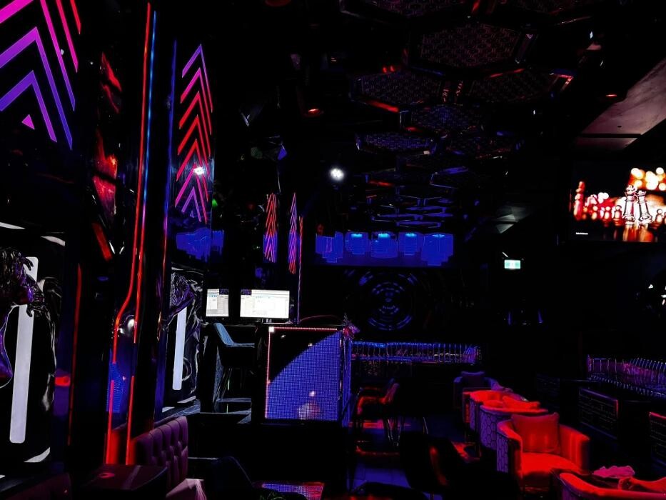 Images Eclipse Lounge & Grill