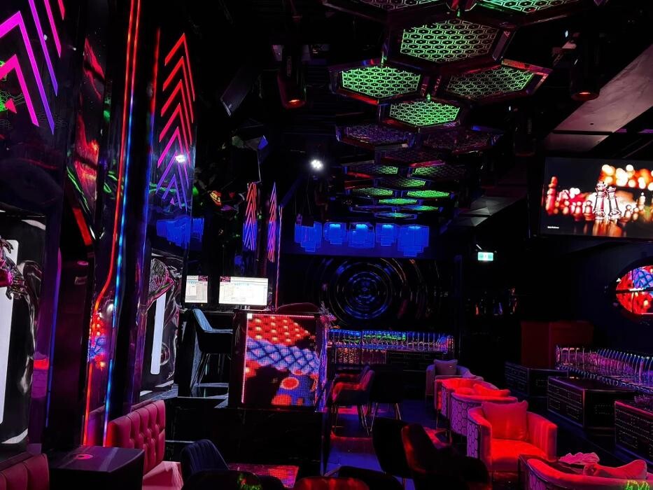 Images Eclipse Lounge & Grill