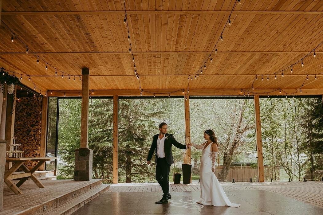 Images Lakeview Weddings & Events