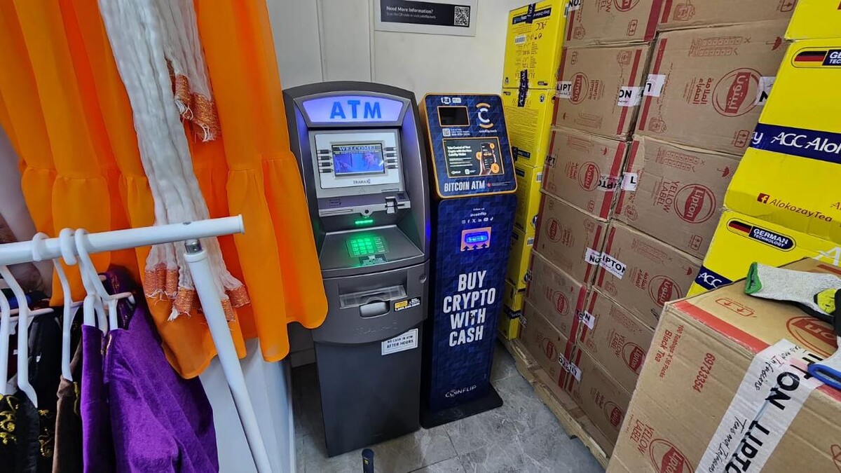 Images CoinFlip Bitcoin ATM - TTK General Convenience Store (Calgary)