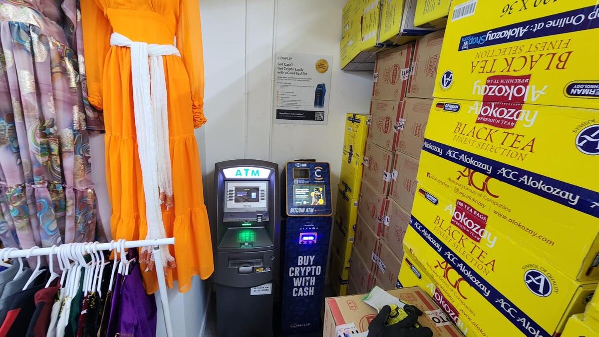 Images CoinFlip Bitcoin ATM - TTK General Convenience Store (Calgary)